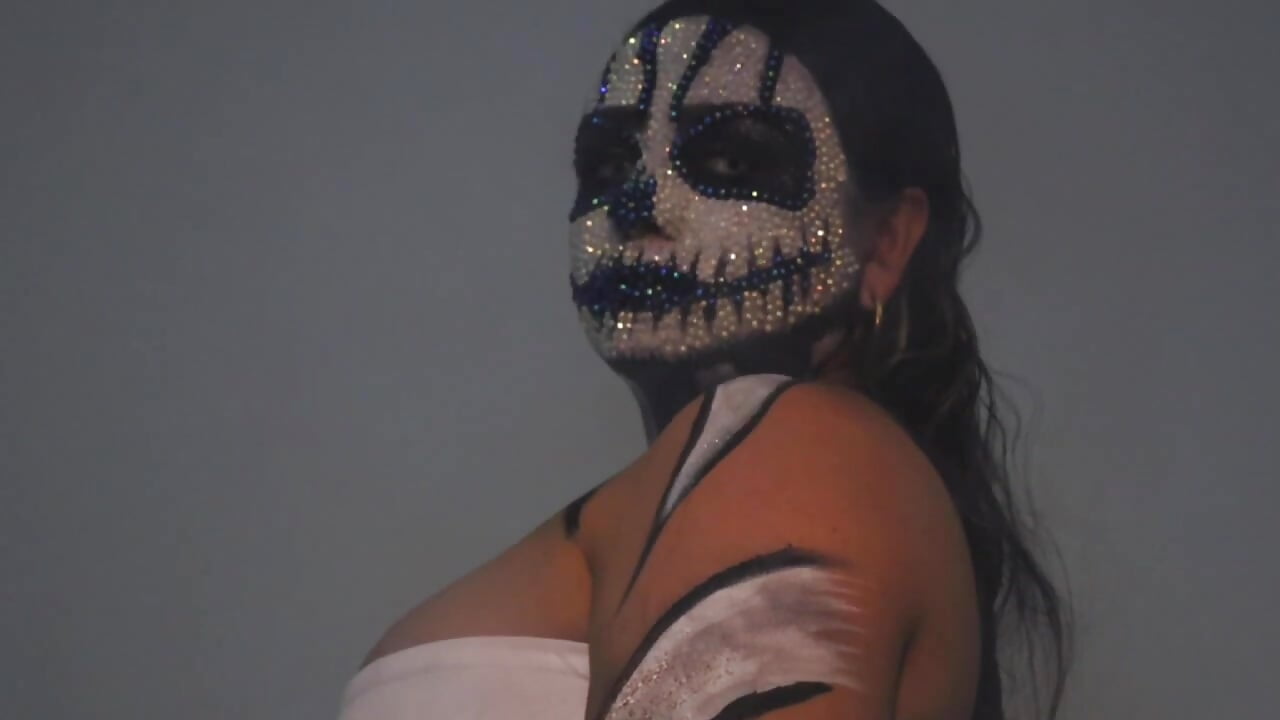 Queen of the Beyond - vidéo du modèle de showcams sweegirl69