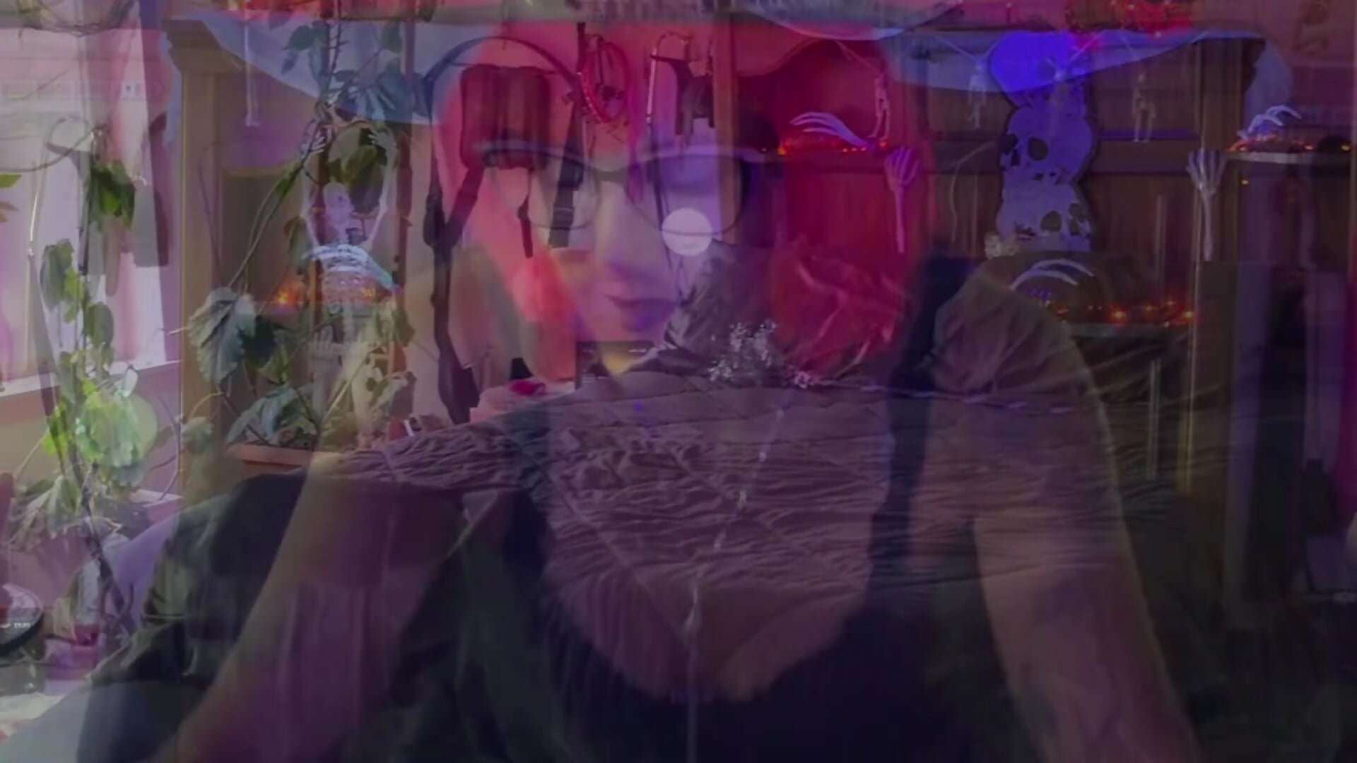 CreepyKC－カメラキャストのkinkycannerの動画