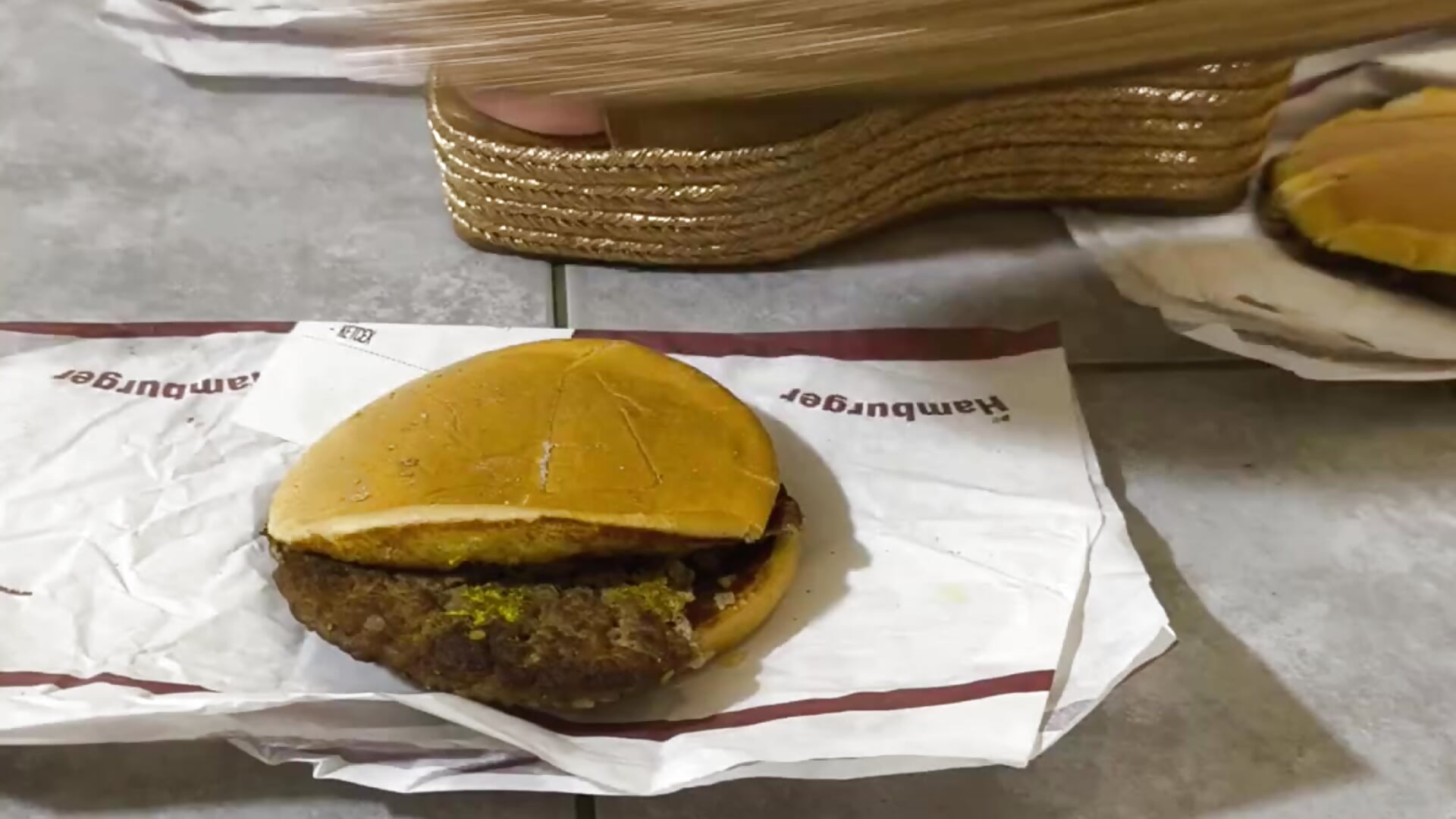 Wedge vs Five Hamburger - Video von CruelSiren Cam-Model