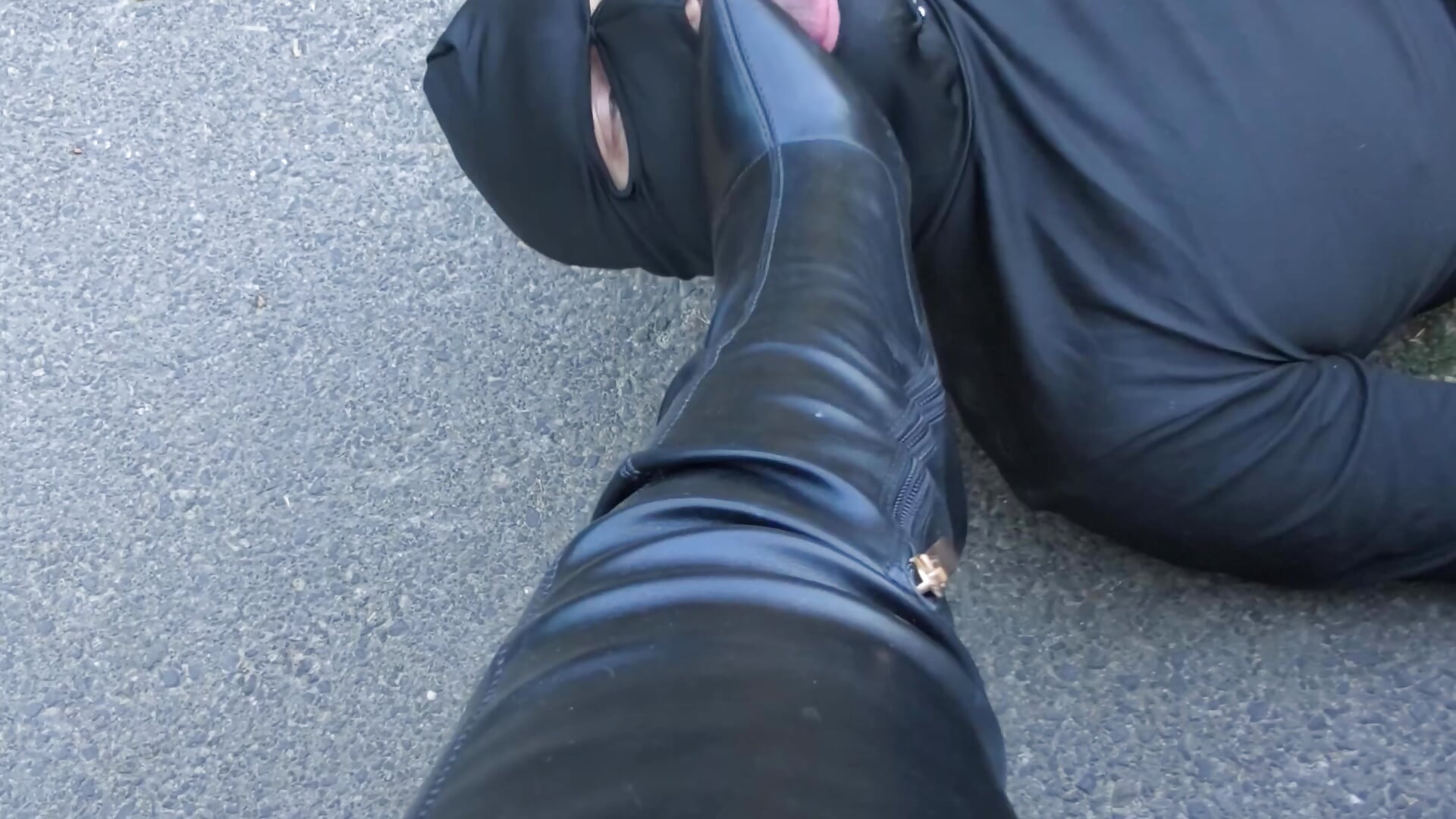 Lucky Slave - video by CruelSiren cam model
