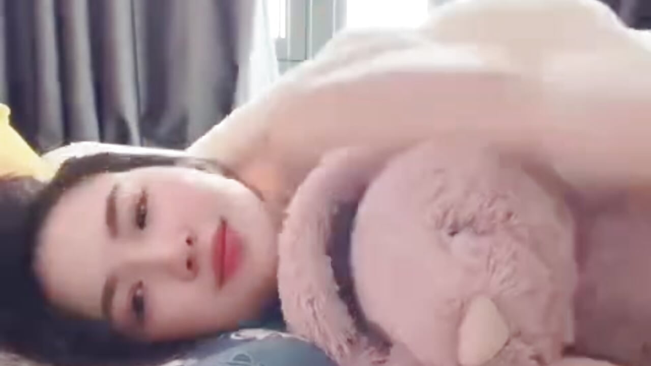 VIDEO_DOWNLOAD_1751409230247_1751409274706.mp4 - video by YukiLy cam model