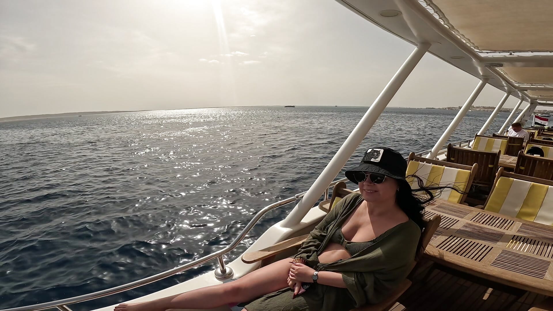 relax - video by Jolie_Orchid cam model