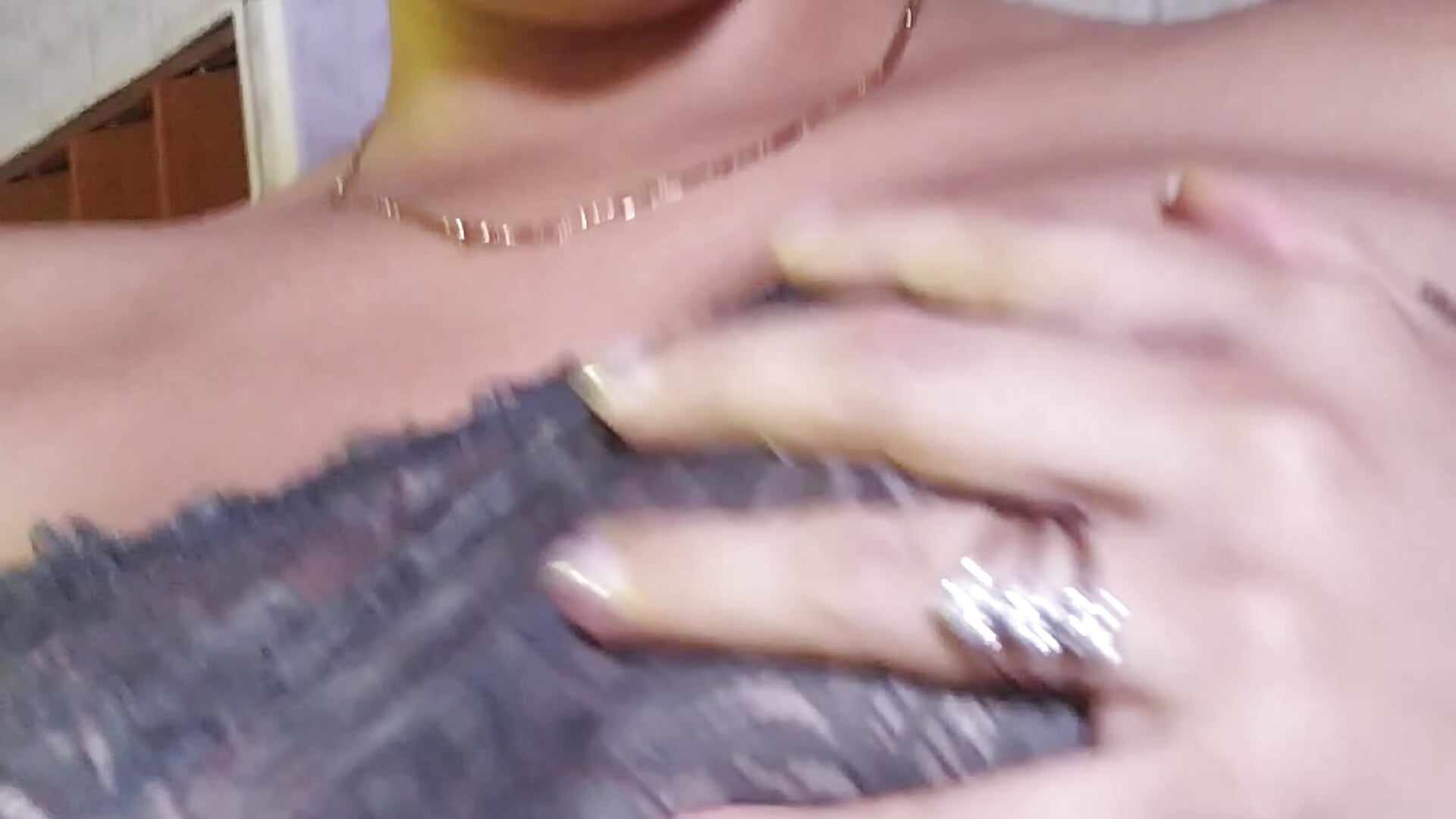 😈 My boobs just can’t behave 😈 - video by Emiily_Johamson cam model