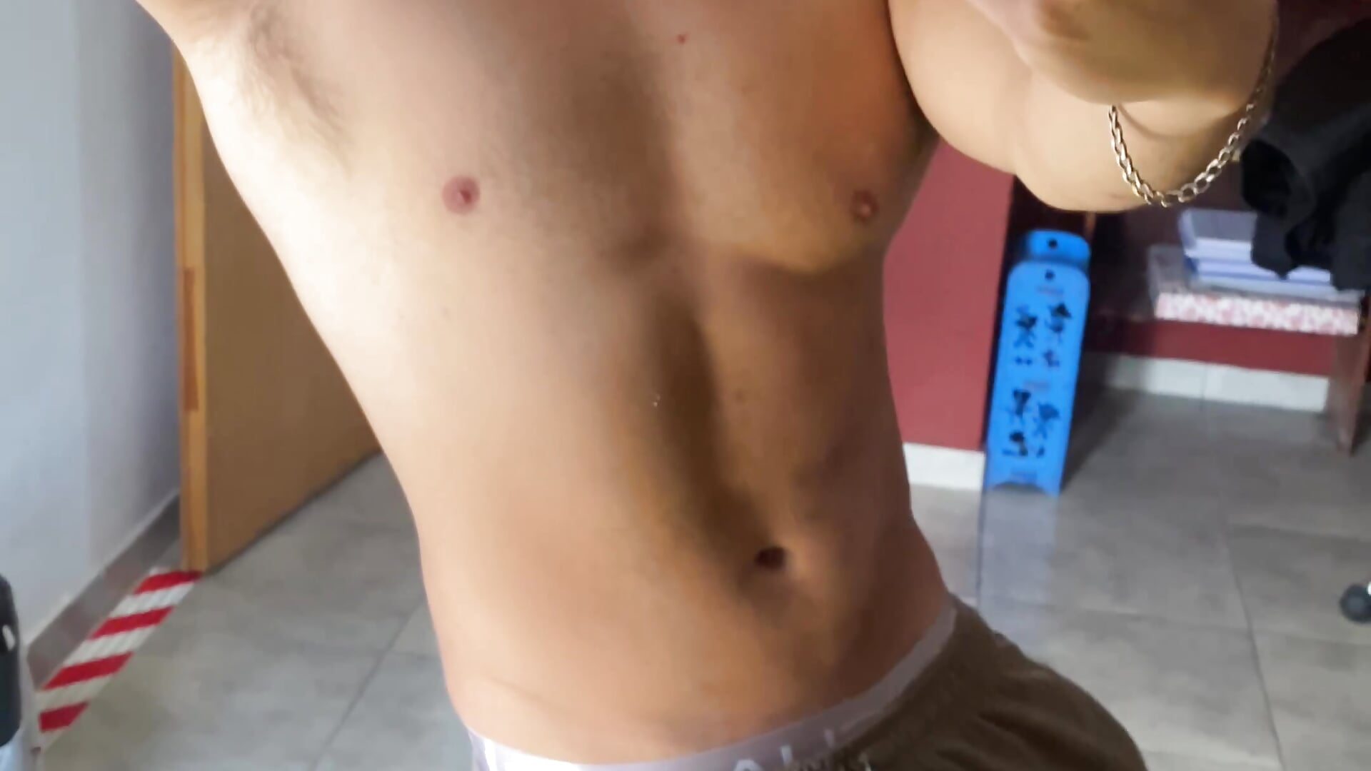 Hi