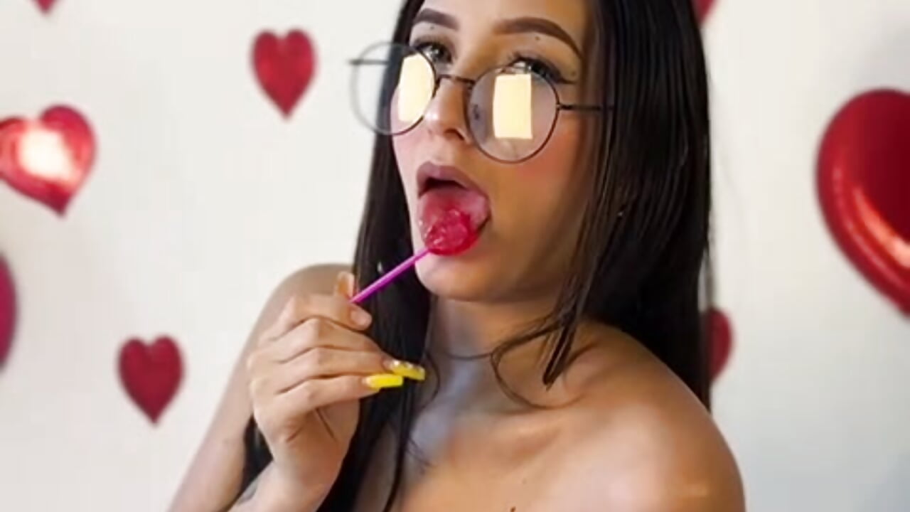 Come celebrate with me 🤭 – video modela na kameri ValerySkinnyy