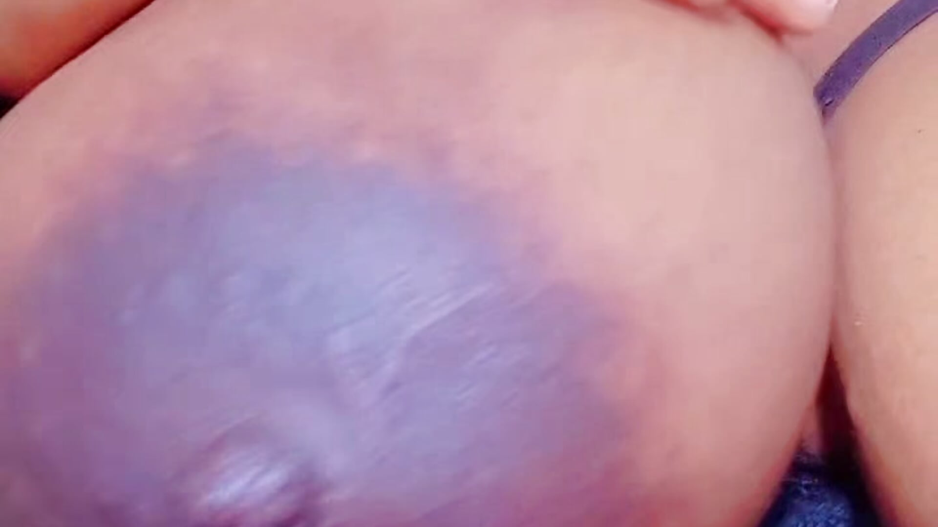 Milky tits - فيديو من BeautyQueenX22 موديل الكام