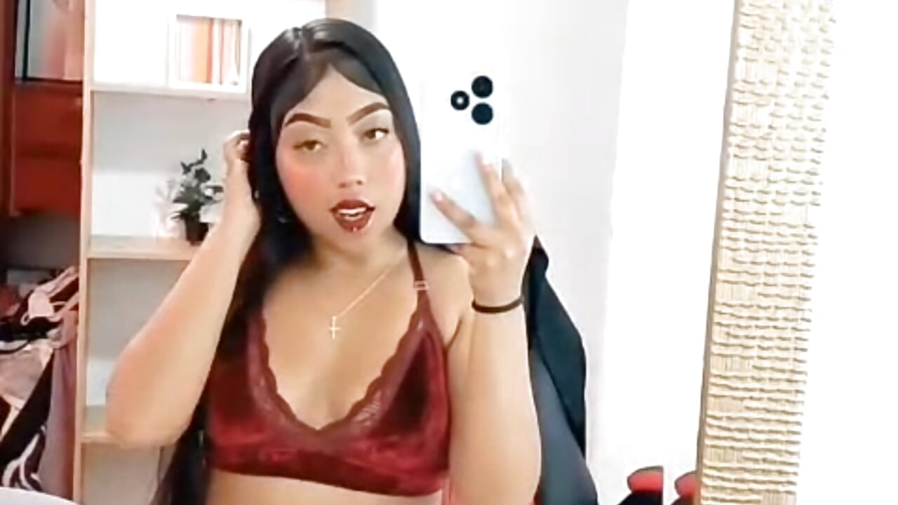 WhatsApp Video 2025-10-09 at 10,13,03 PM - video by aylin_tk cam model