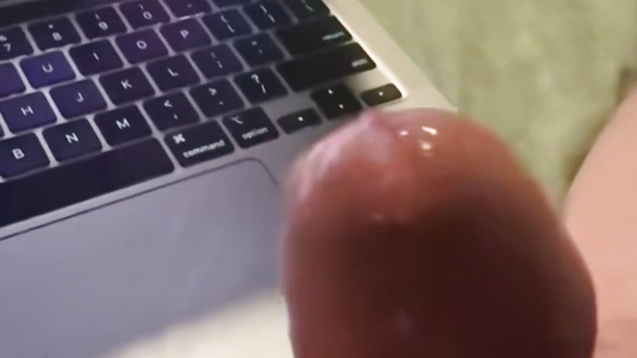 SQUIRTING MY CUM - video by hardwhitesmallcock_6in cam model