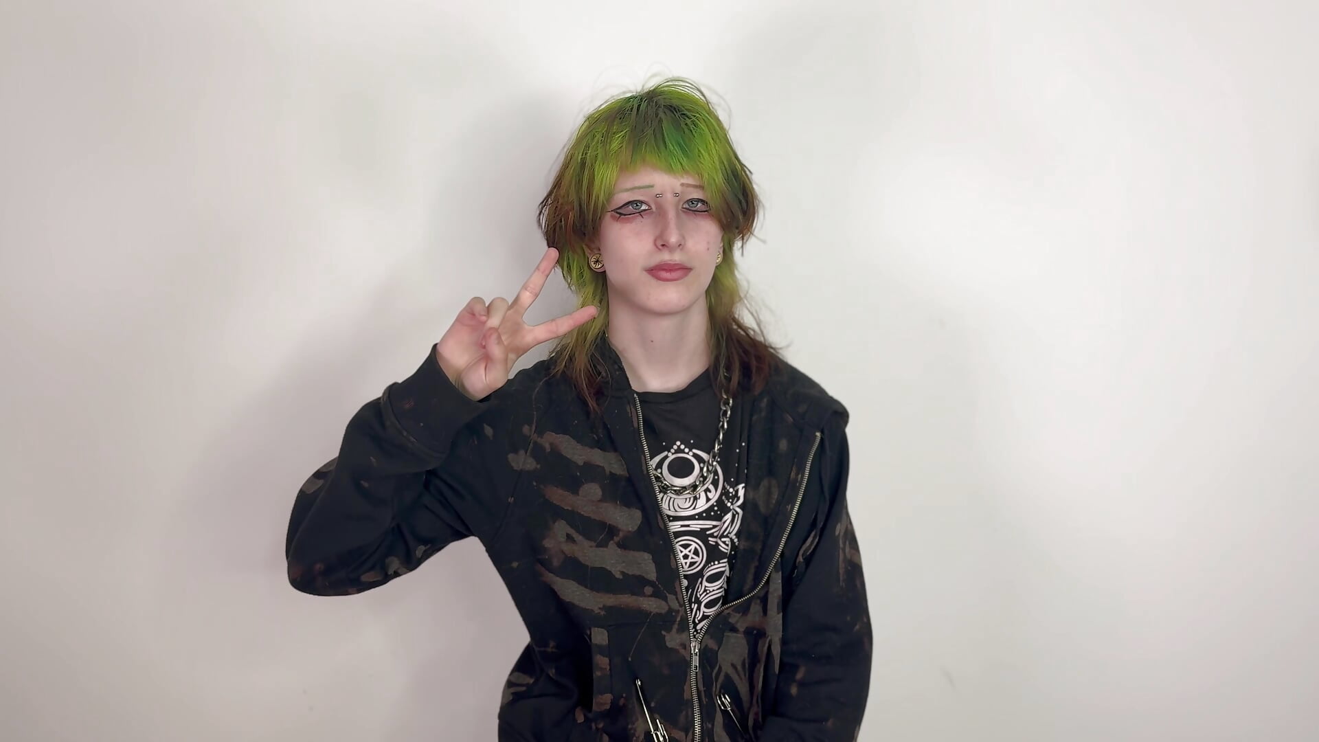 My first video for you💚 – видео вебкам-модели KandraCruser