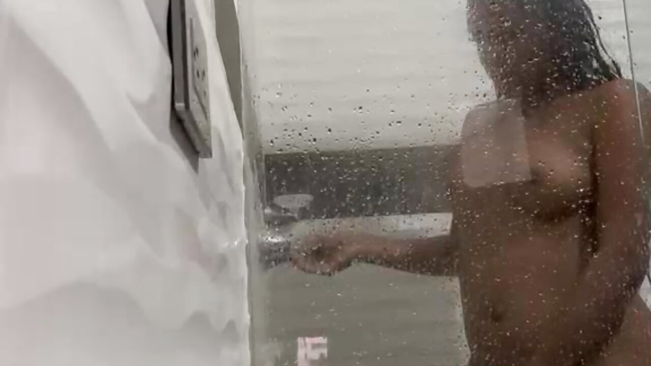 Can you help me take a shower? 🤤💦