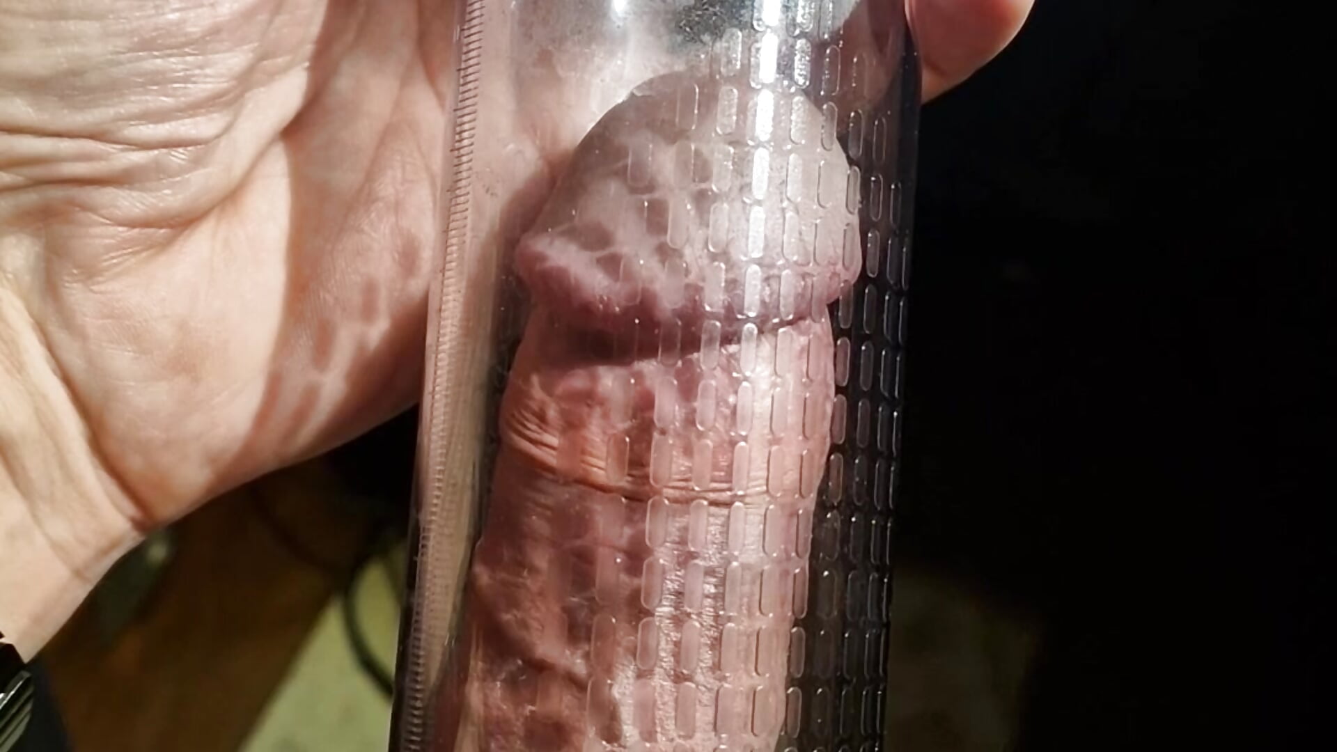 Penis Pump - video của người mẫu cam thetattooed2005