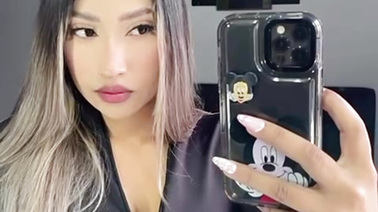 me💕 - video by Kenndal_tay cam model