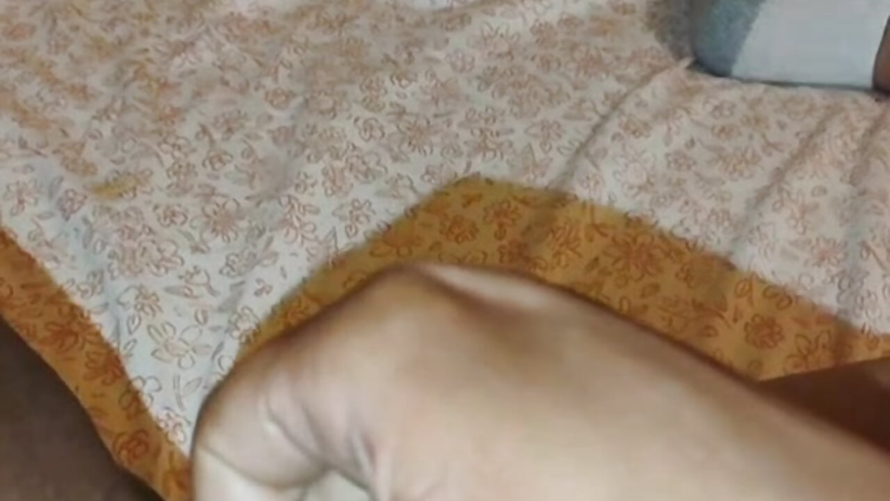 Masterbation aftermath - video by SoakedUpKitty- cam model