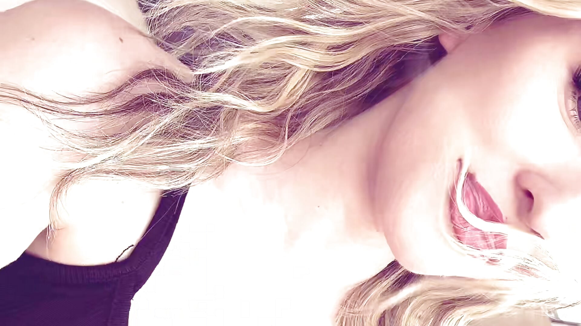 v12044gd0000d2373pfog65un4bucktg - video by xoxooloveee cam model