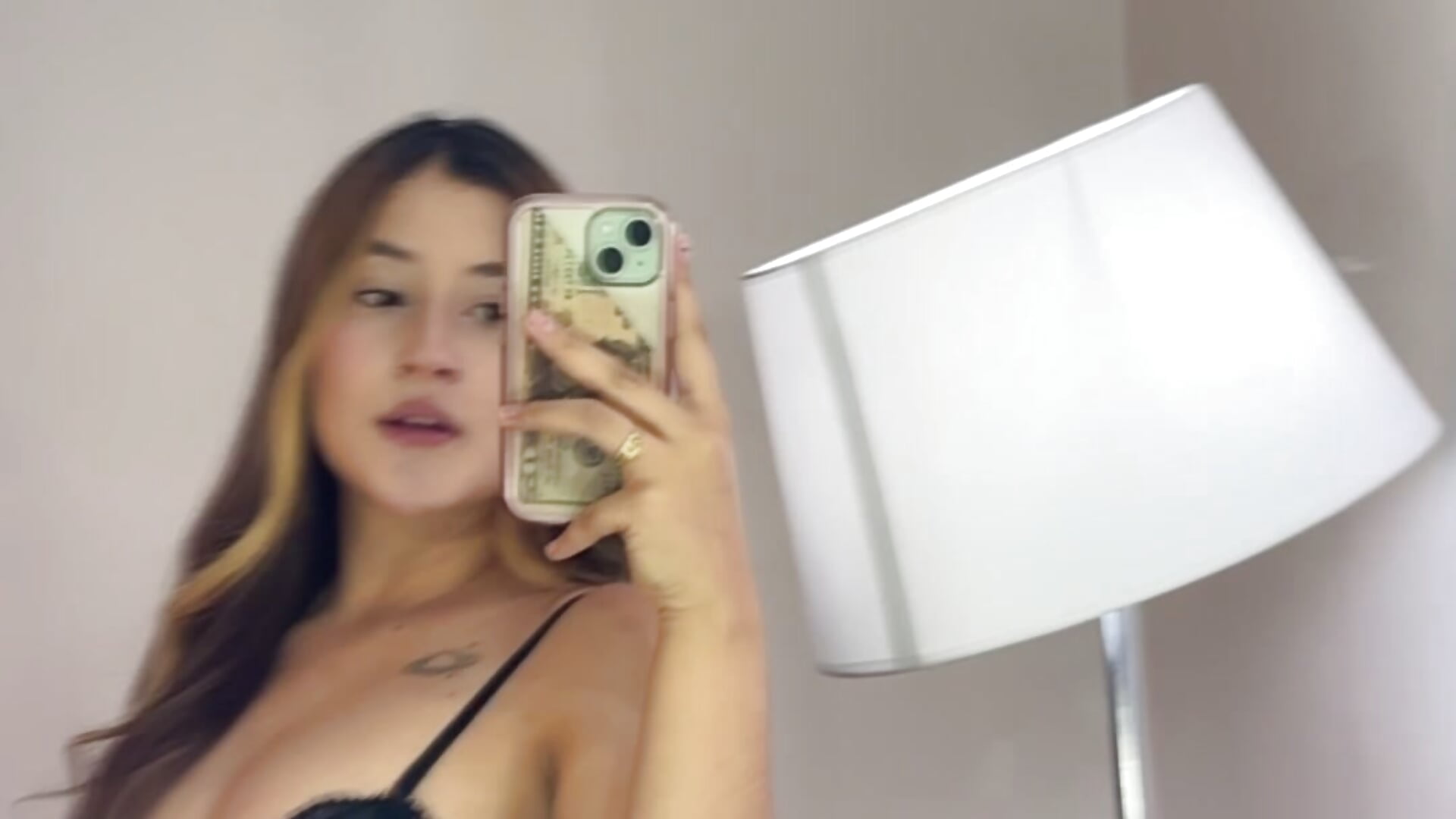 C7F08D1D-A4C3-40A6-9C44-FC6A478061AF - video di Lyra7_ modella di cam