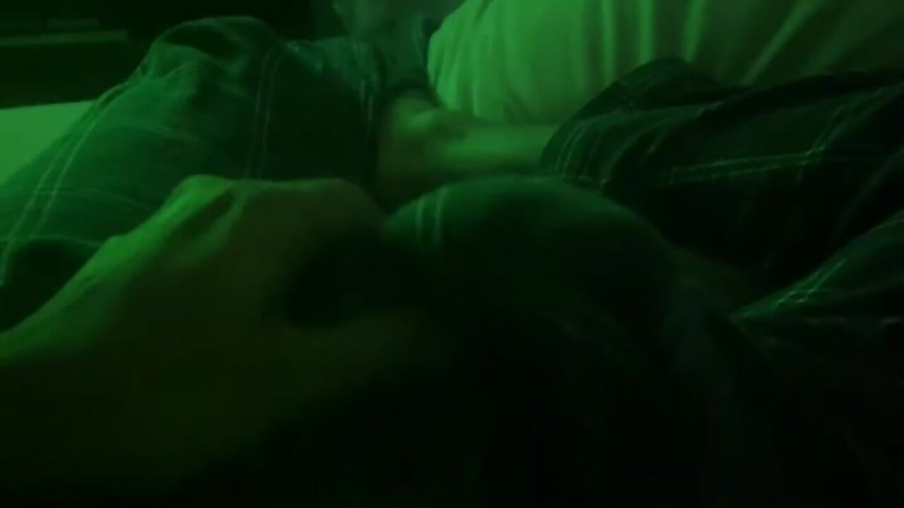 No escurinho eu te mostro - clip cu Hiuwee model videochat