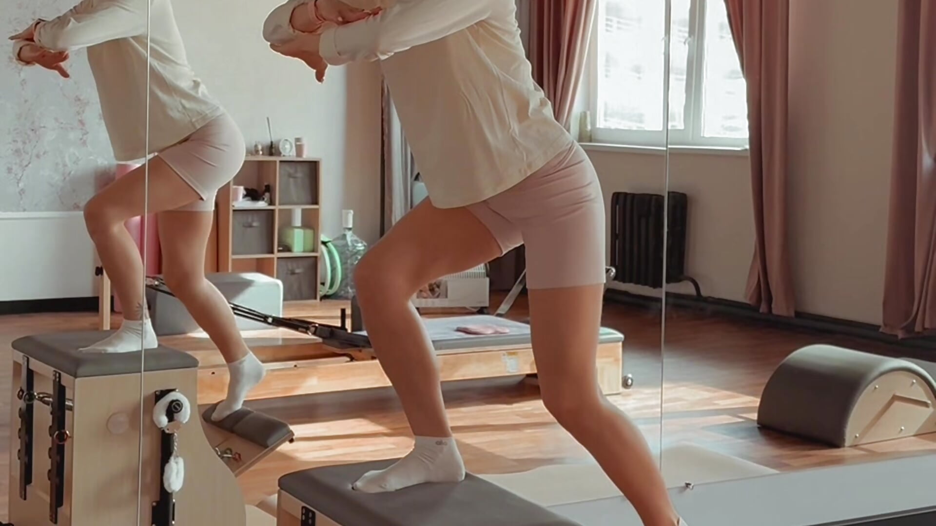 Pilates💞－カメラキャストのmari__papiの動画