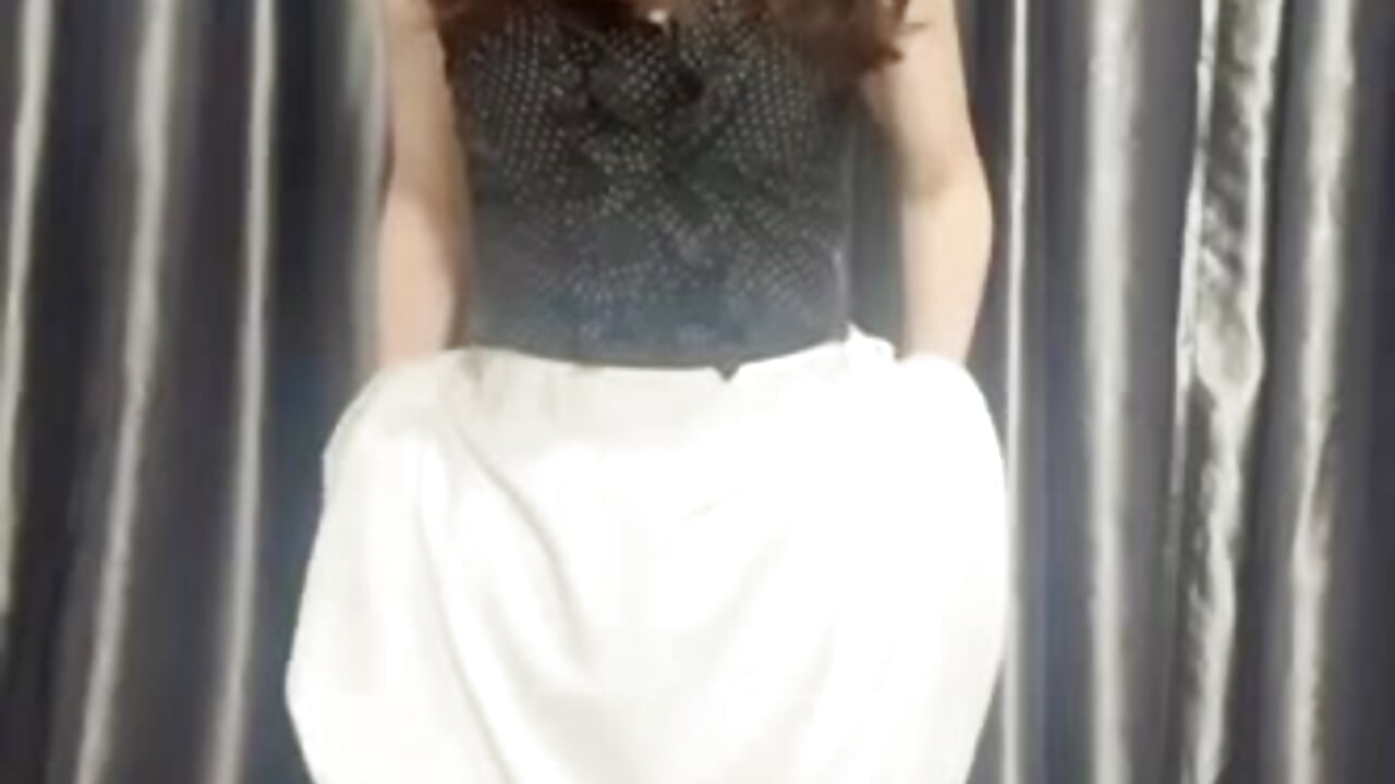 脱ぎたてパンツ欲しい人😆🙌💖 - video by RISA_RISA_ cam model