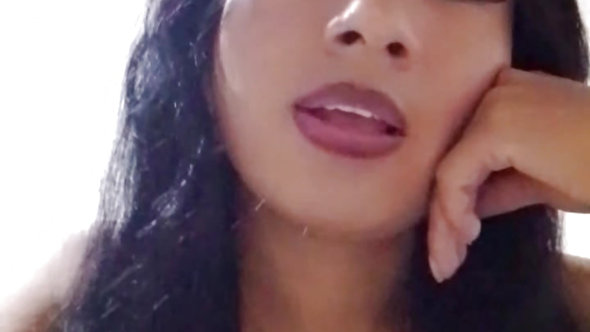 Kiss for you - Vídeo de jatzibe_hot_93, modelo de vídeos