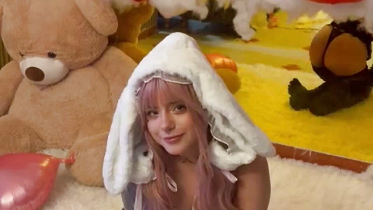 Happy and wishing Valentine's Day 🔥 – видео вебкам-модели BizzyNoar