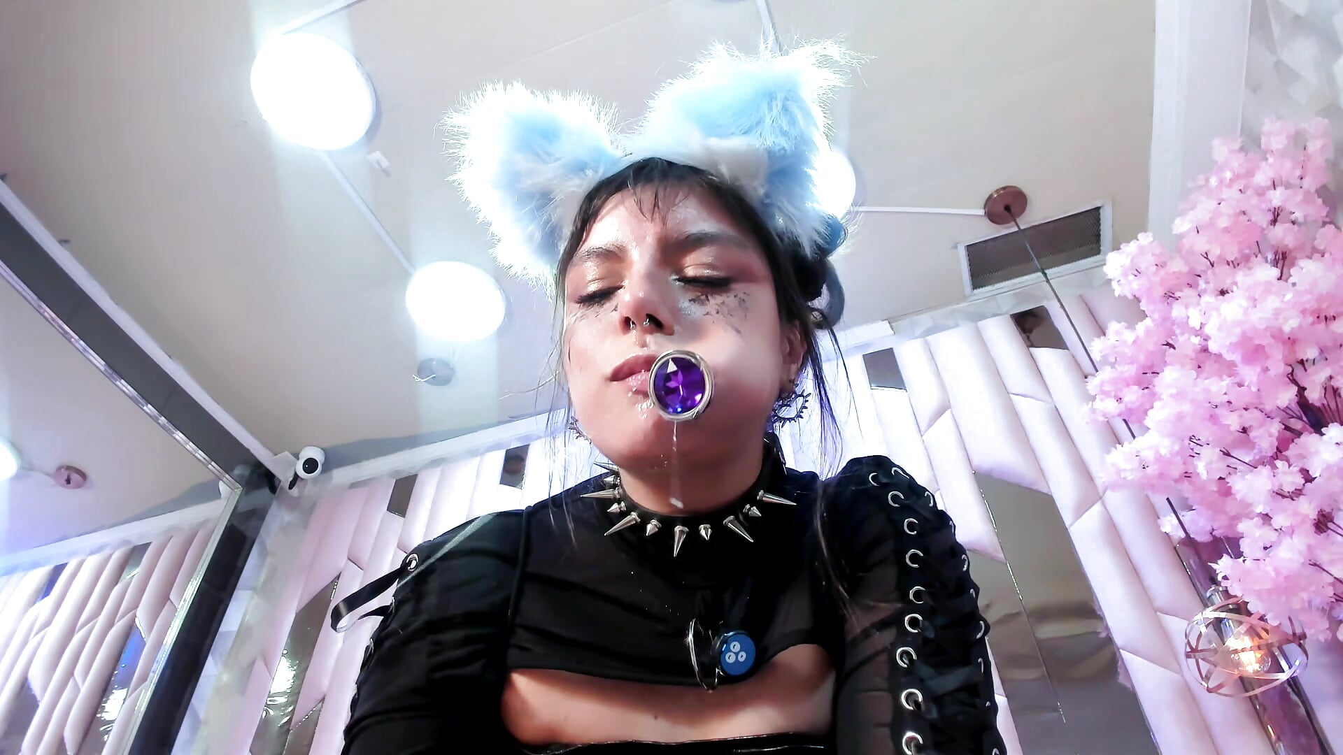 Come and enjoy my saliva 💦😈 - BizzyNoar 캠 모델의 동영상