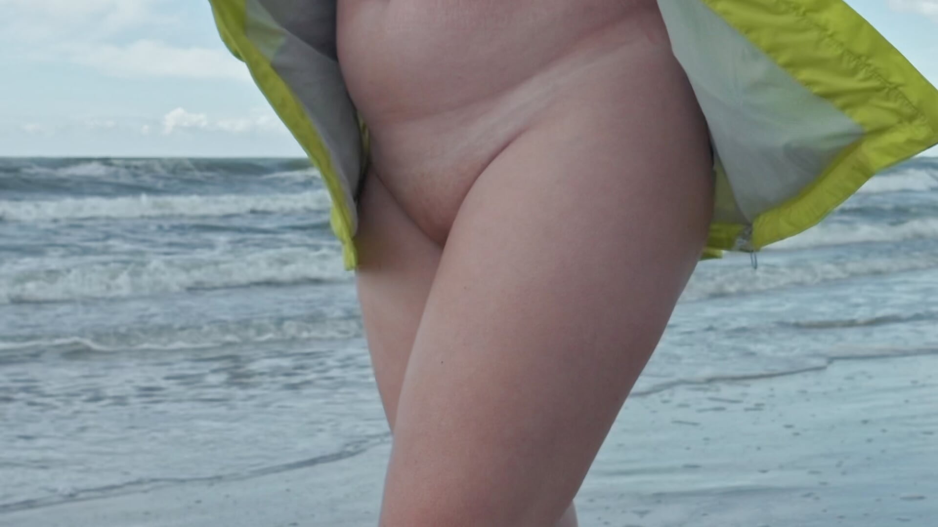 Breeding on a Beach - Getting my Pussy Full of Cum under the Sun! - วิดีโอโดย GingerAleMILF โมเดลแคม