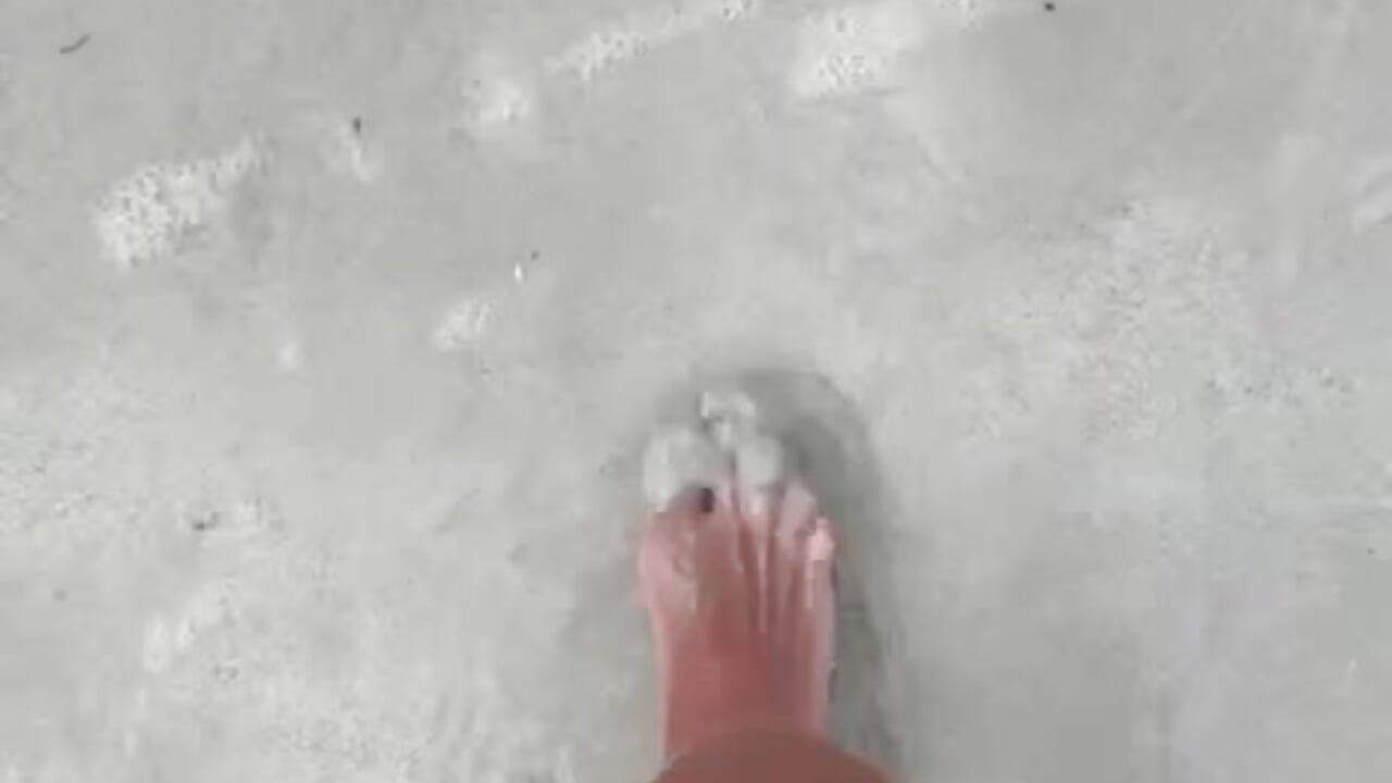 Legs on the beach  2– Mari69Juana kameramodell videója