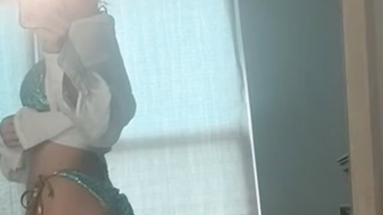 BUTT I want the BEACH - video av NurseStephania cam model