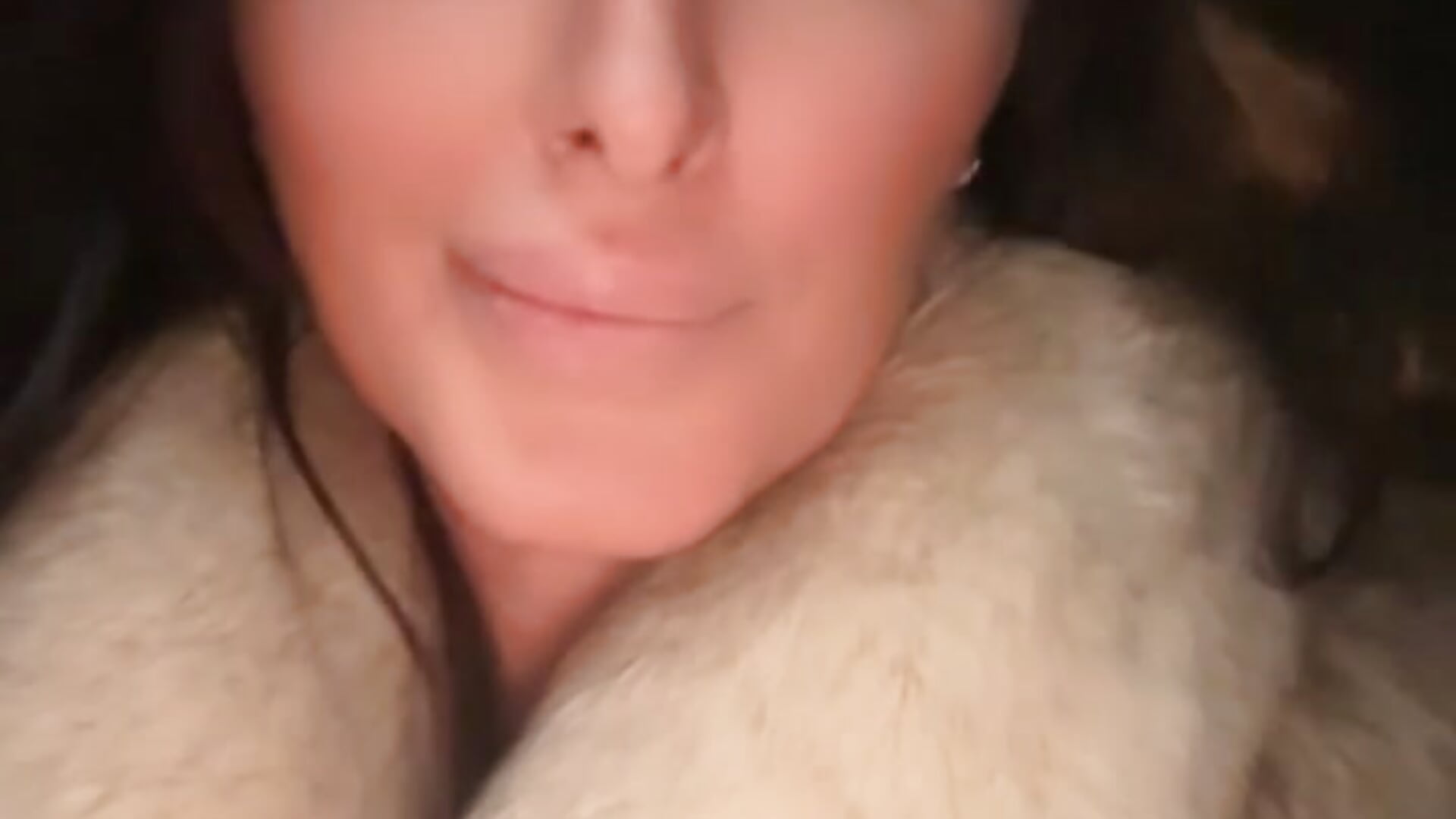 Whipping in White - video av NurseStephania cam model