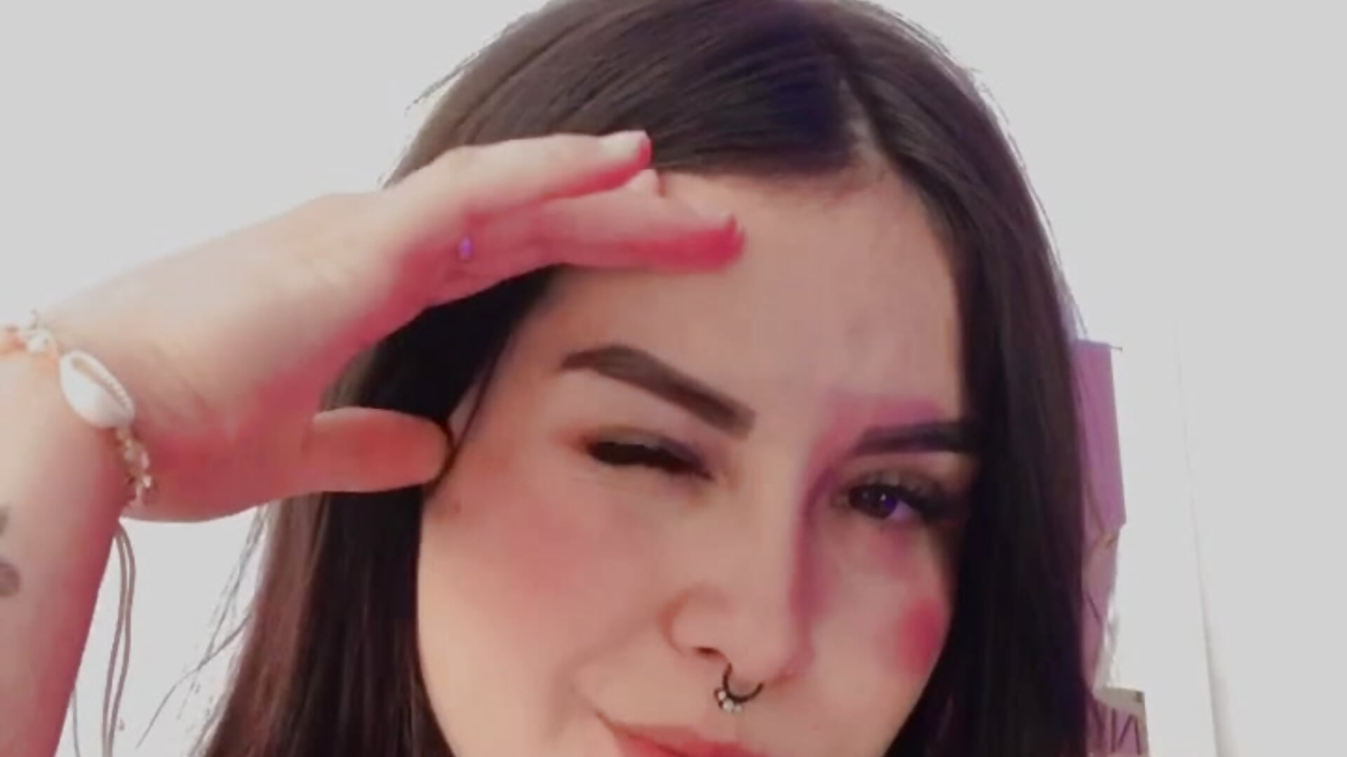 🫣 - video by amberbakee cam model