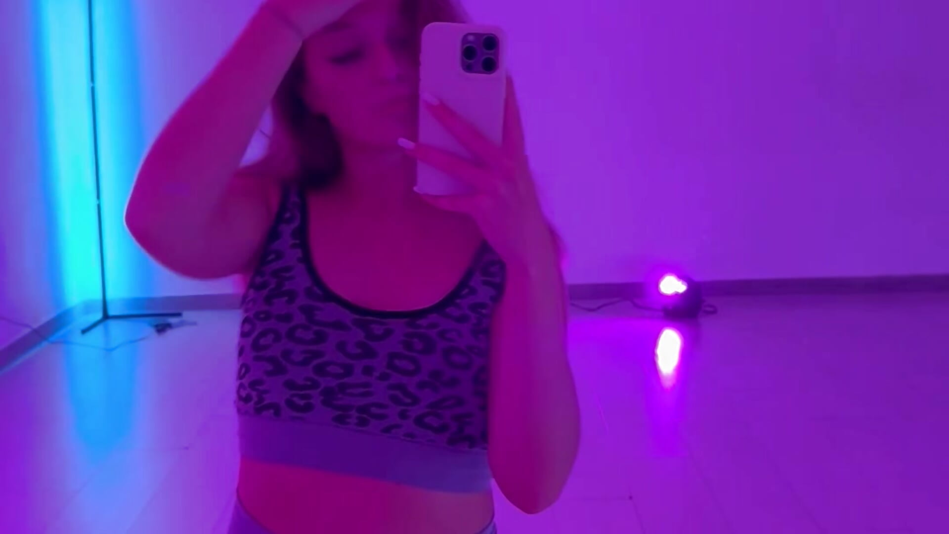 dance for you?💋 - відео від вебкаммоделі Bellatrisssaa