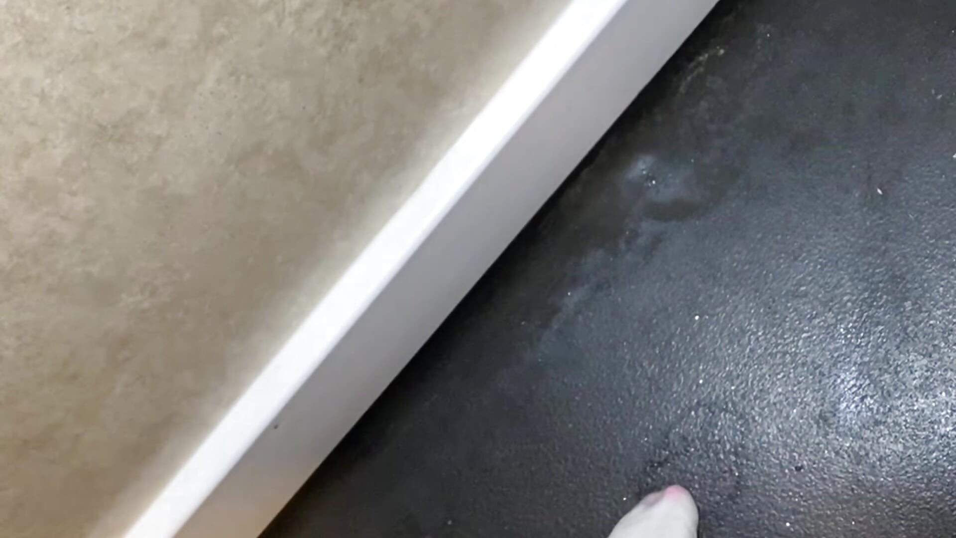 933164E5-A908-40B4-8777-1570D3A35AEF - video van Maxie_VIP cam-model