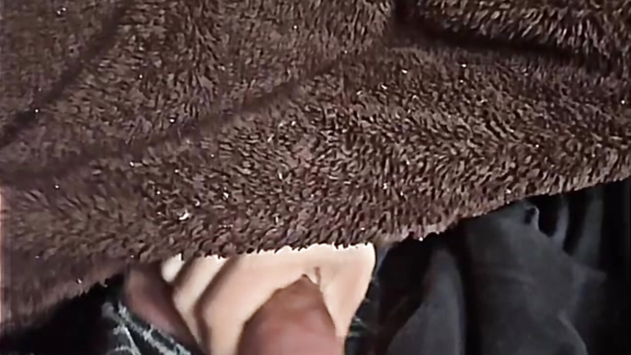 Stroking it – video od webkamerové modelky DiscreetCell