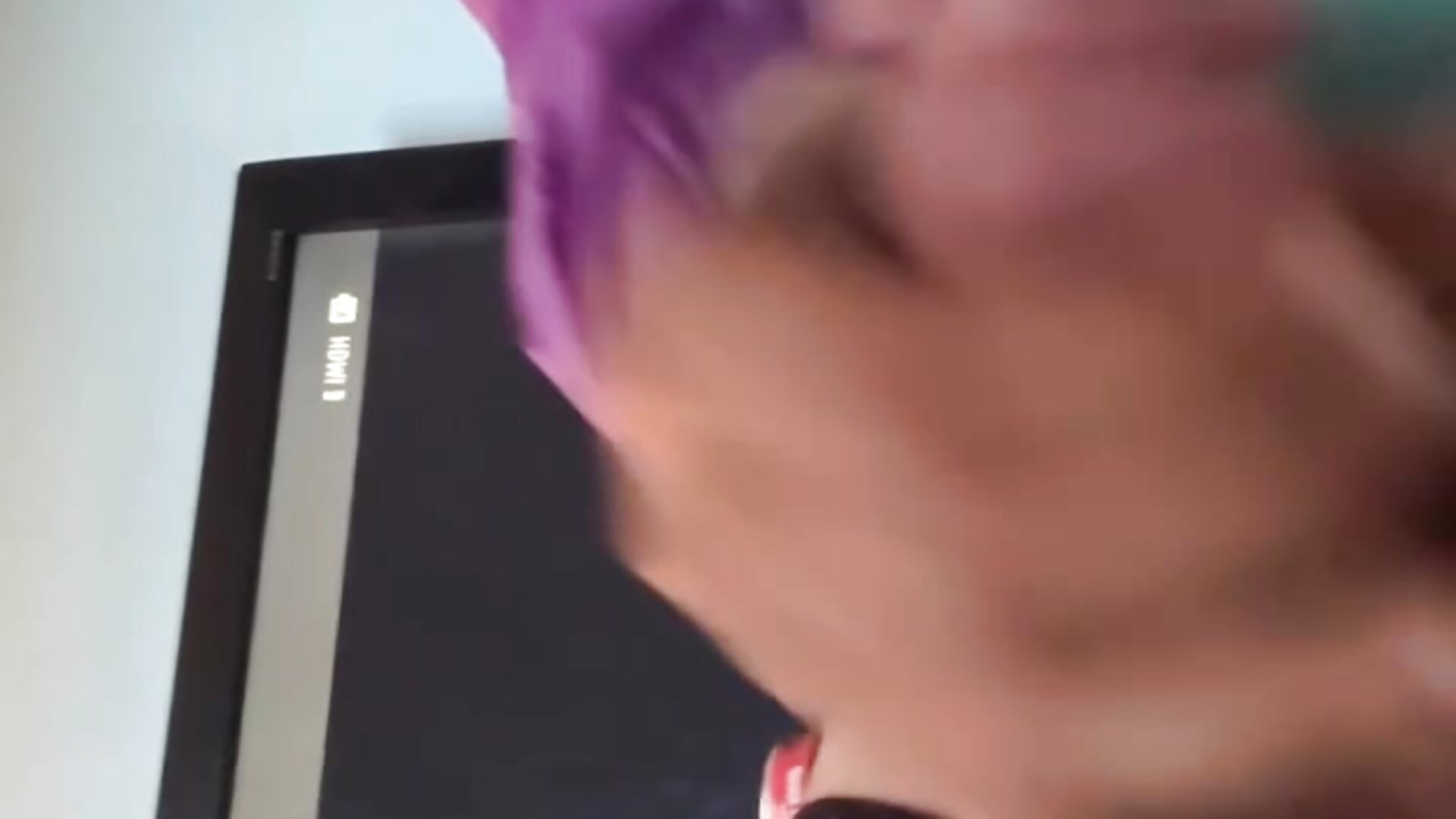 Watch me cum – video od webkamerové modelky DiscreetCell