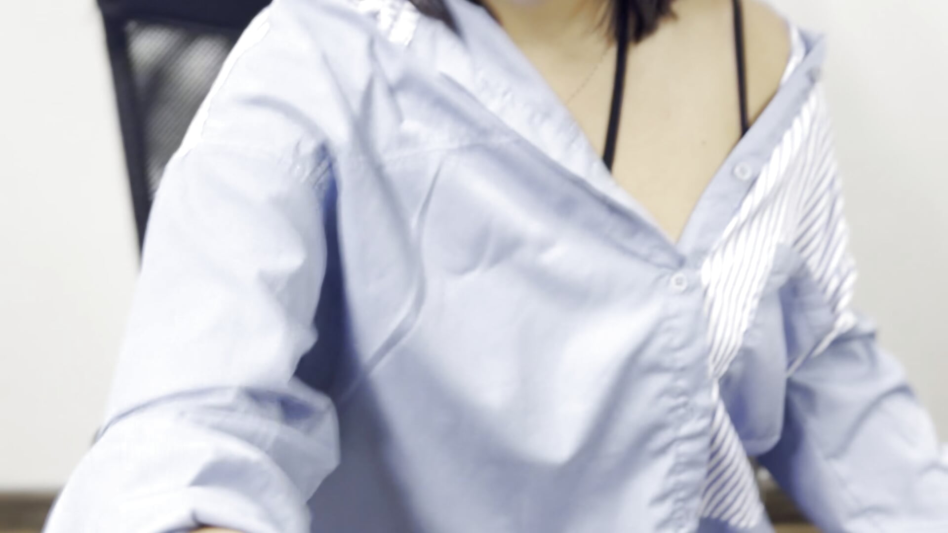 Rock paper scissors play haha! - vídeo de la modelo de cam maria_gil