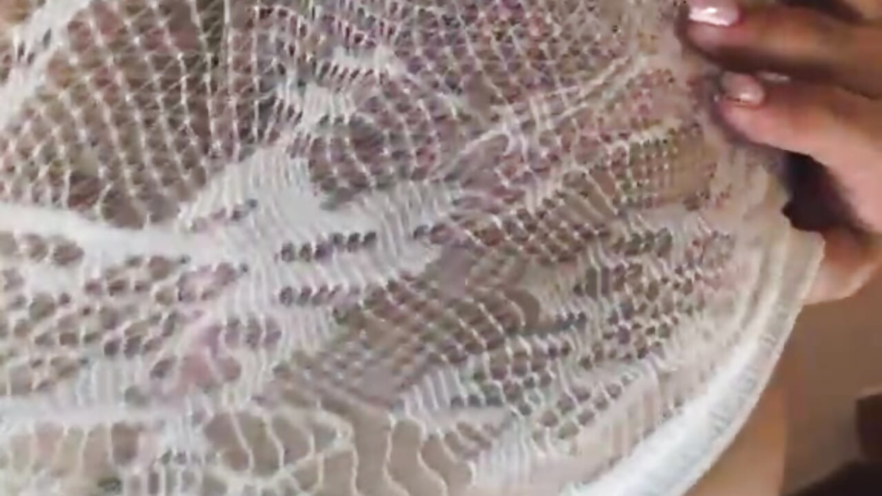 Kinda quiet here…👀 - video by maria_gil cam model