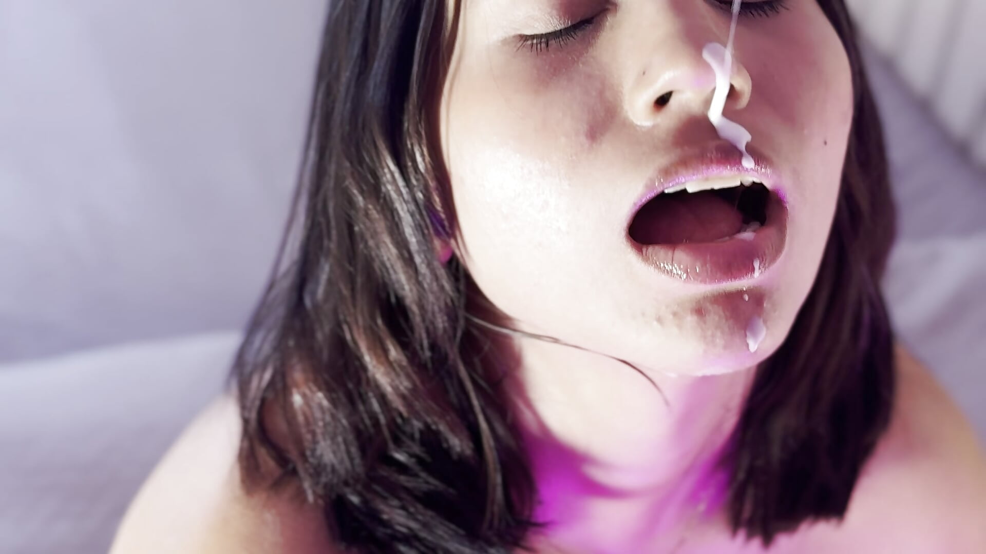 Come and fill me with milk - video by maria_gil cam model