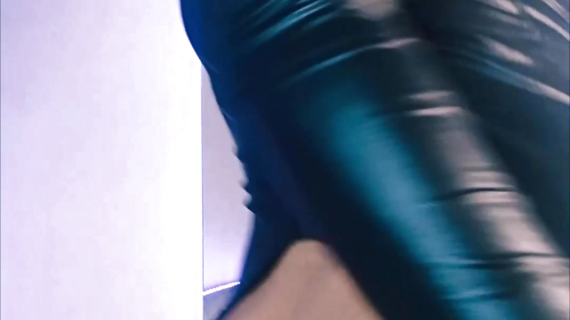 Soft skin, teasing tongue, and a body made to confuse your limits. 👉Dare you－カメラキャストのEva_Walker_の動画