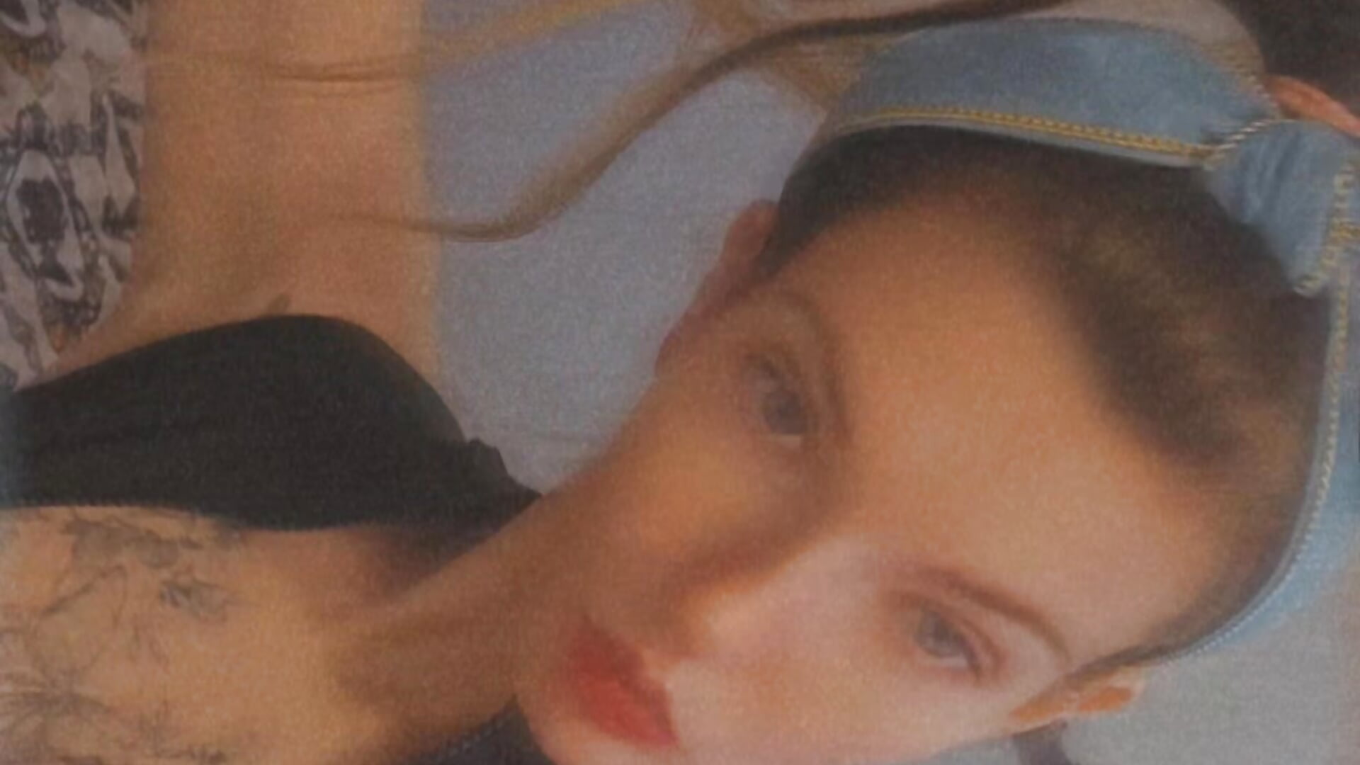 Blossom is sassy and sweet. Fire and ice. 🧊 - vídeo de YourFavCanadianMILF modelo de câmara