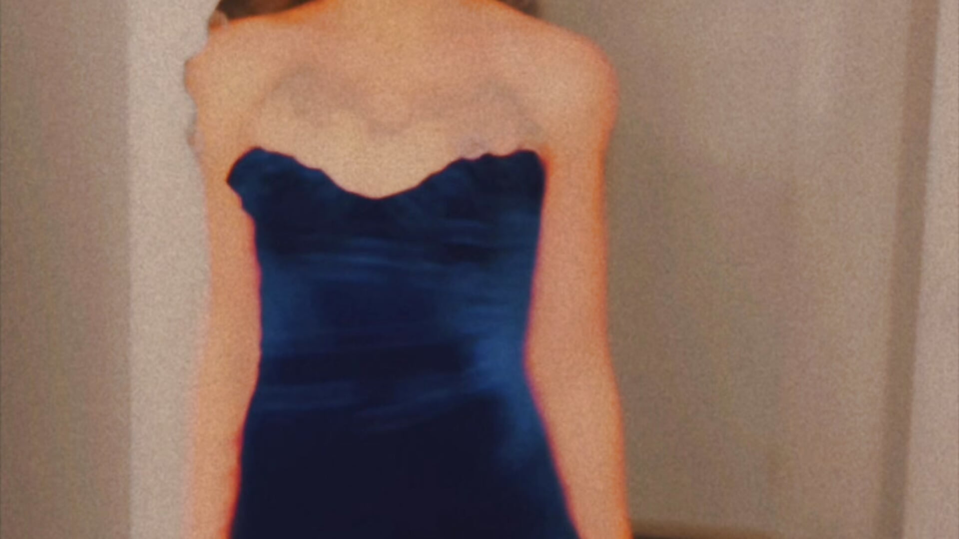 Blossom cleans up good - vídeo de YourFavCanadianMILF modelo de câmara