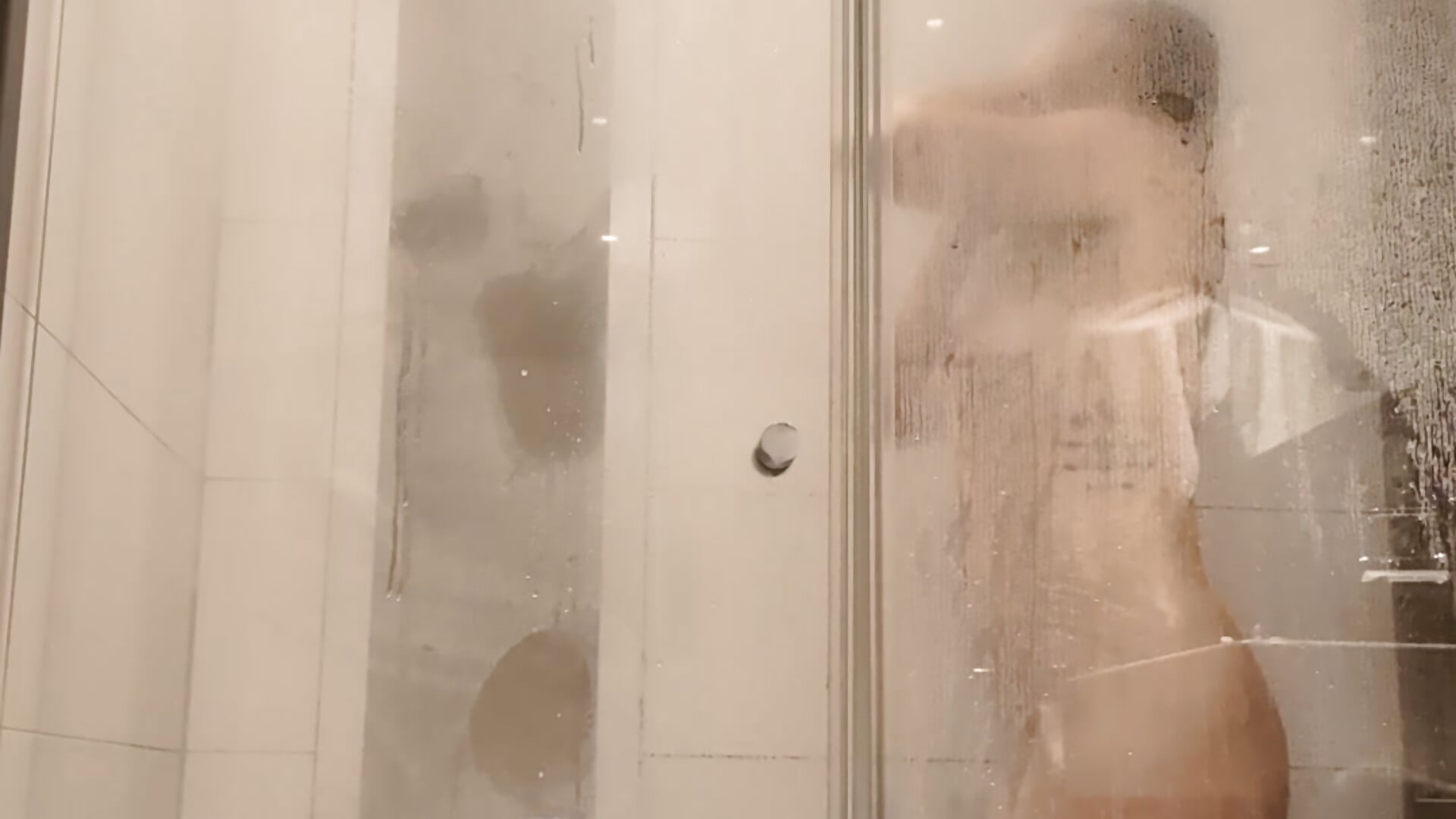 Shower before shooting porn Video - vídeo de story_of_sarah modelo de câmara