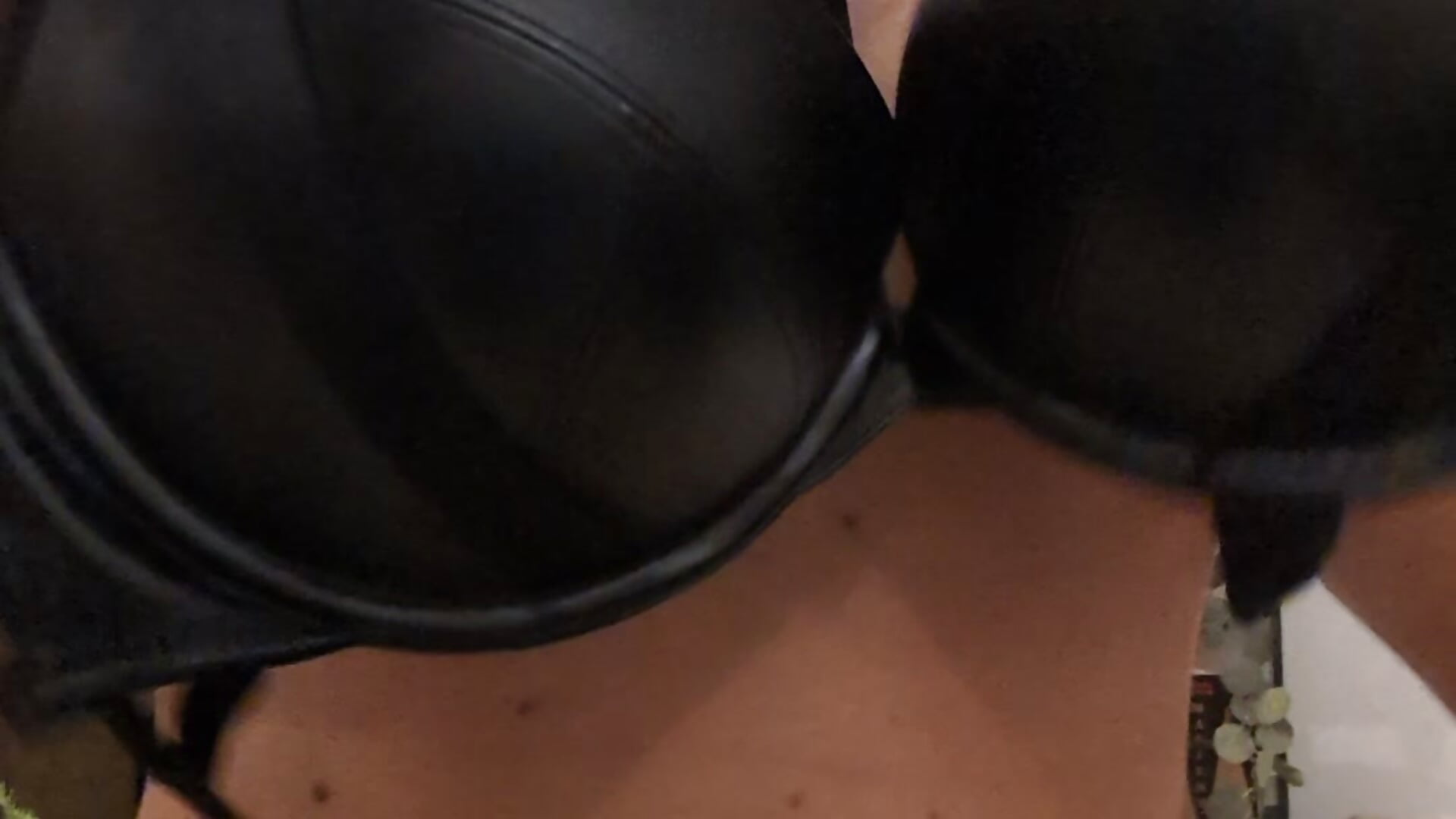 Strap-On Try-On (Admire my strap-on on my naked body and in different outfits like leather etc....)– story_of_sarah kameramodell videója