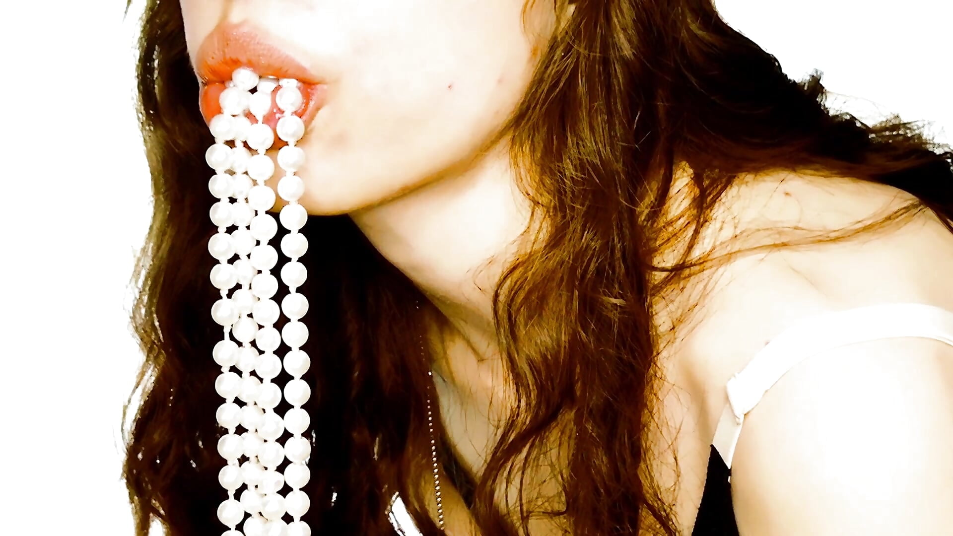 THE WEALTH INSIDE - video by Yoka_paradoXXX cam model