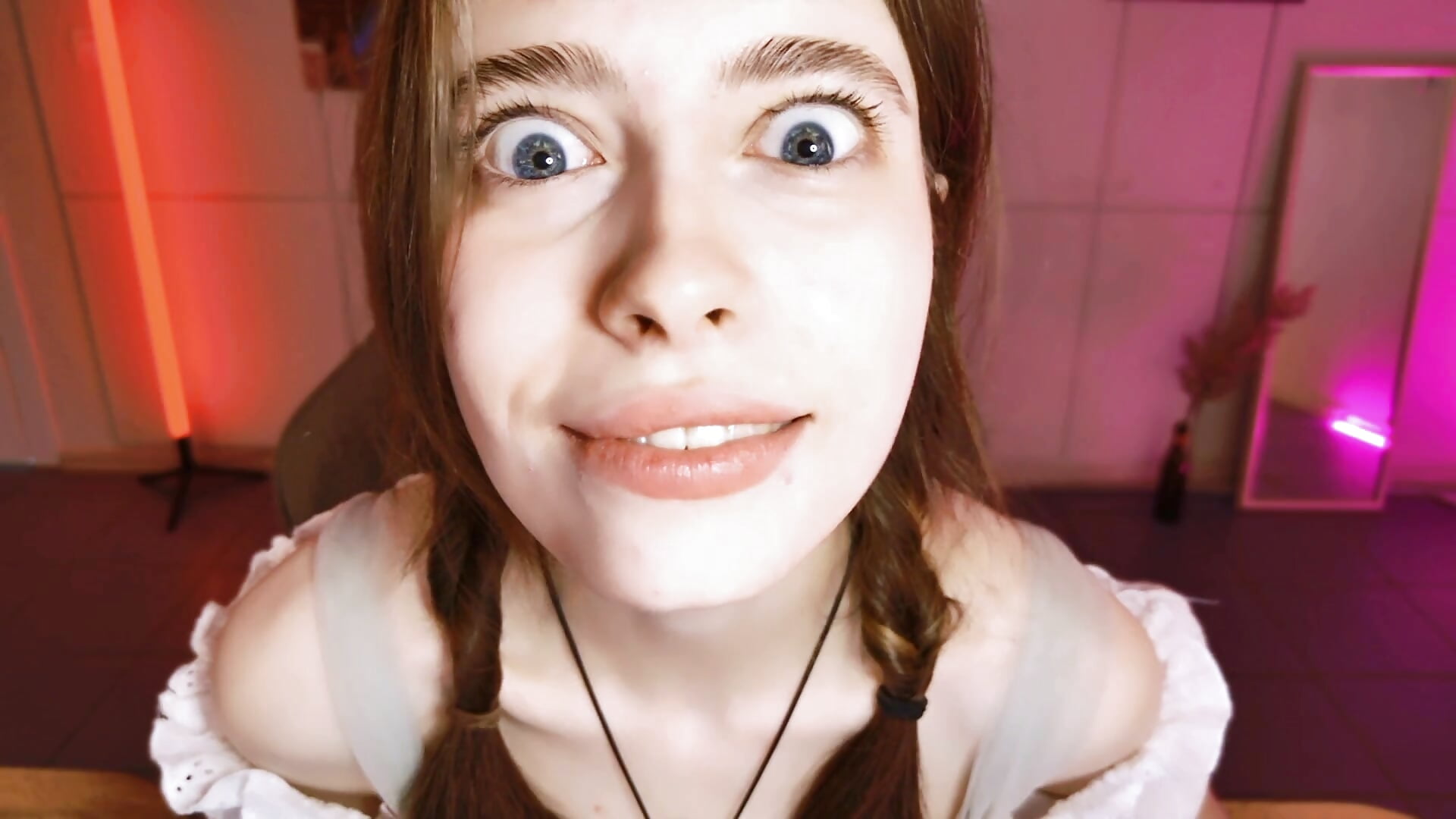 LOOK INTO MY EYES - video by Yoka_paradoXXX cam model