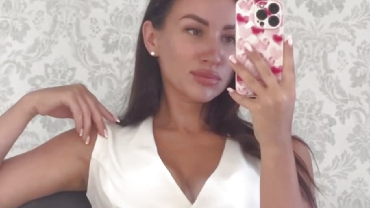 FILE 2025-11-09 15:20:30 - video by Ilayrisse cam model