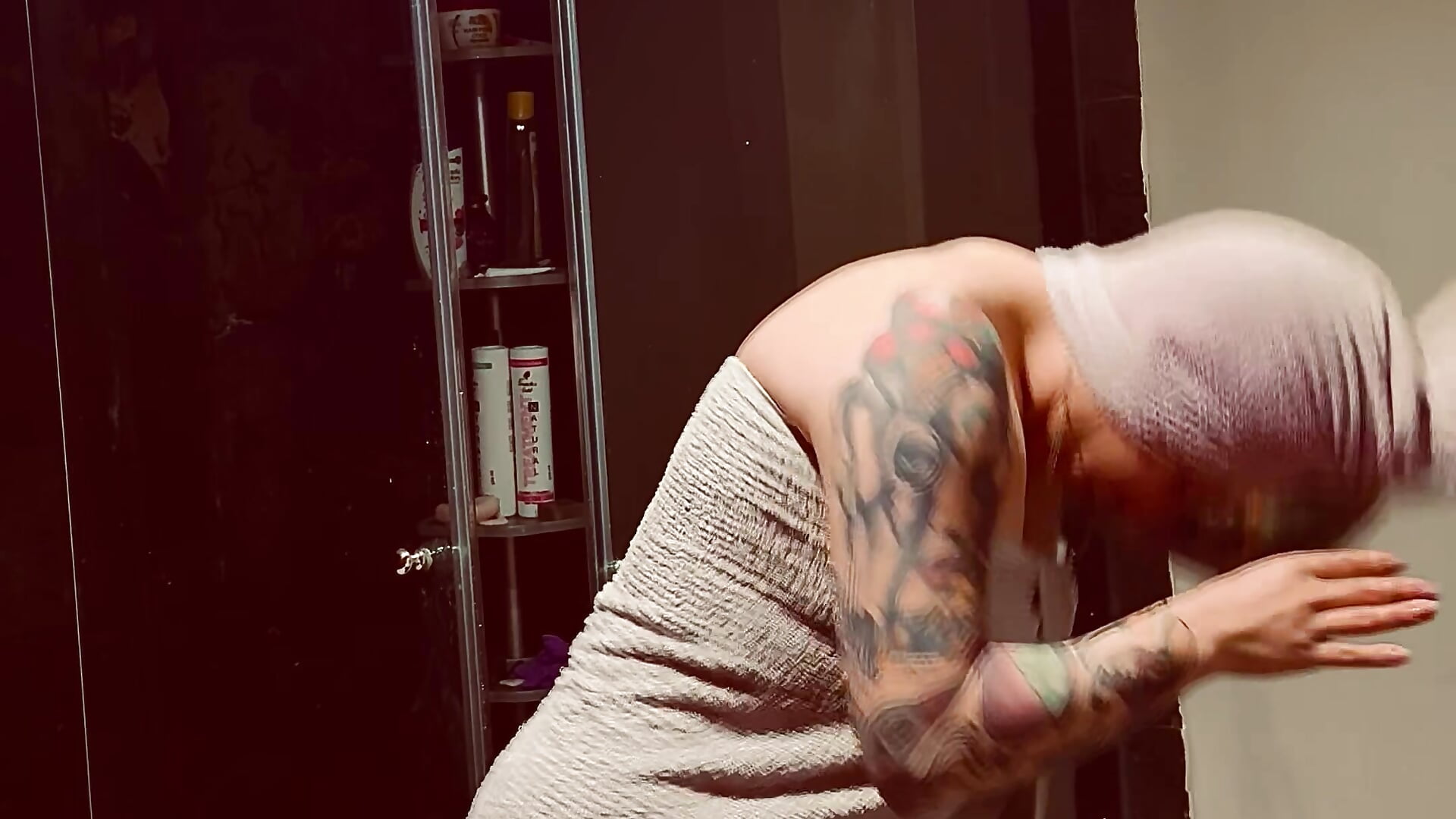 🥰💦 - video by Venenum_
