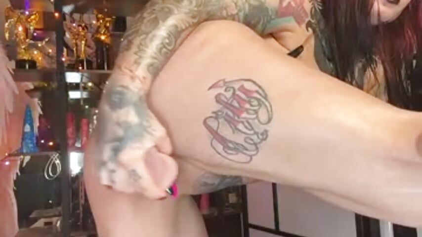 PUSSY FUCK EXPLOSIVE SQUIRT CLOSE UP - video by Sabien_DeMonia cam model