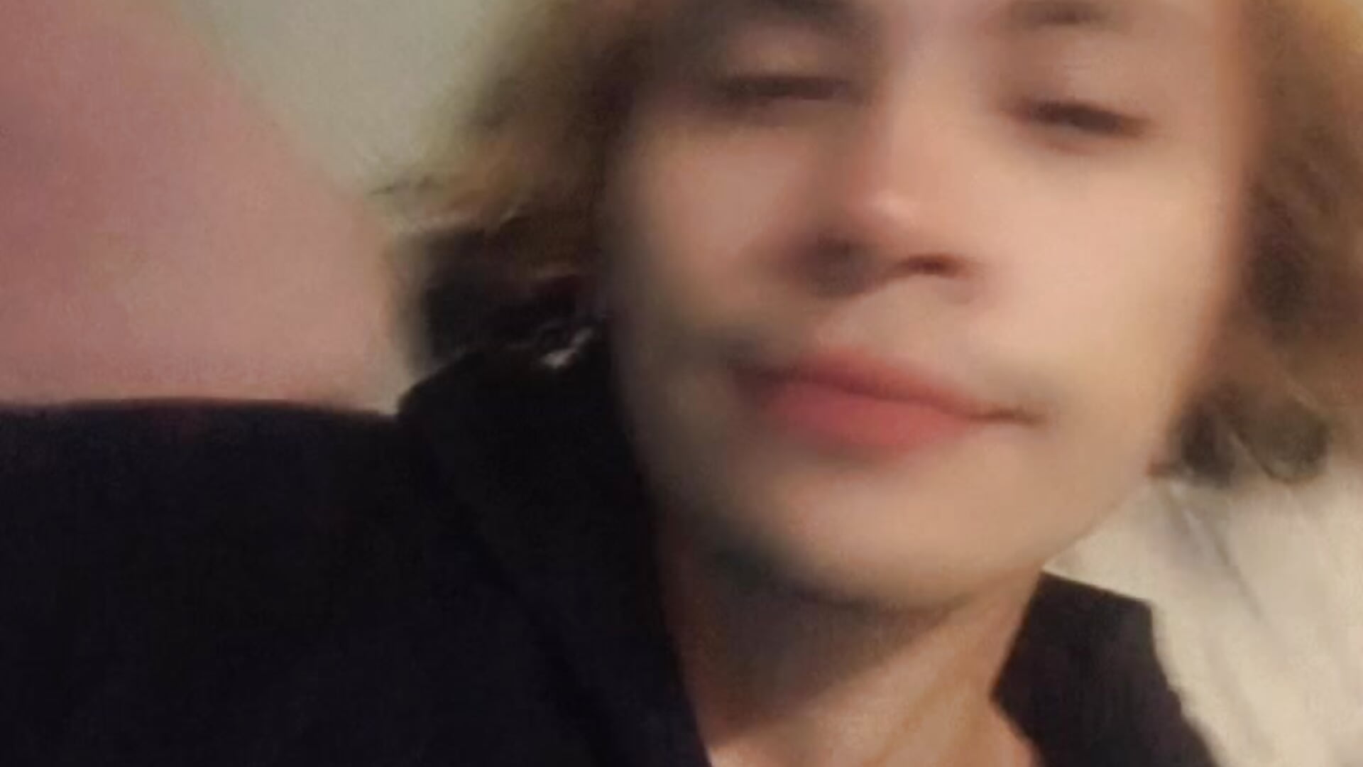 I - відео від вебкаммоделі kittymutant99