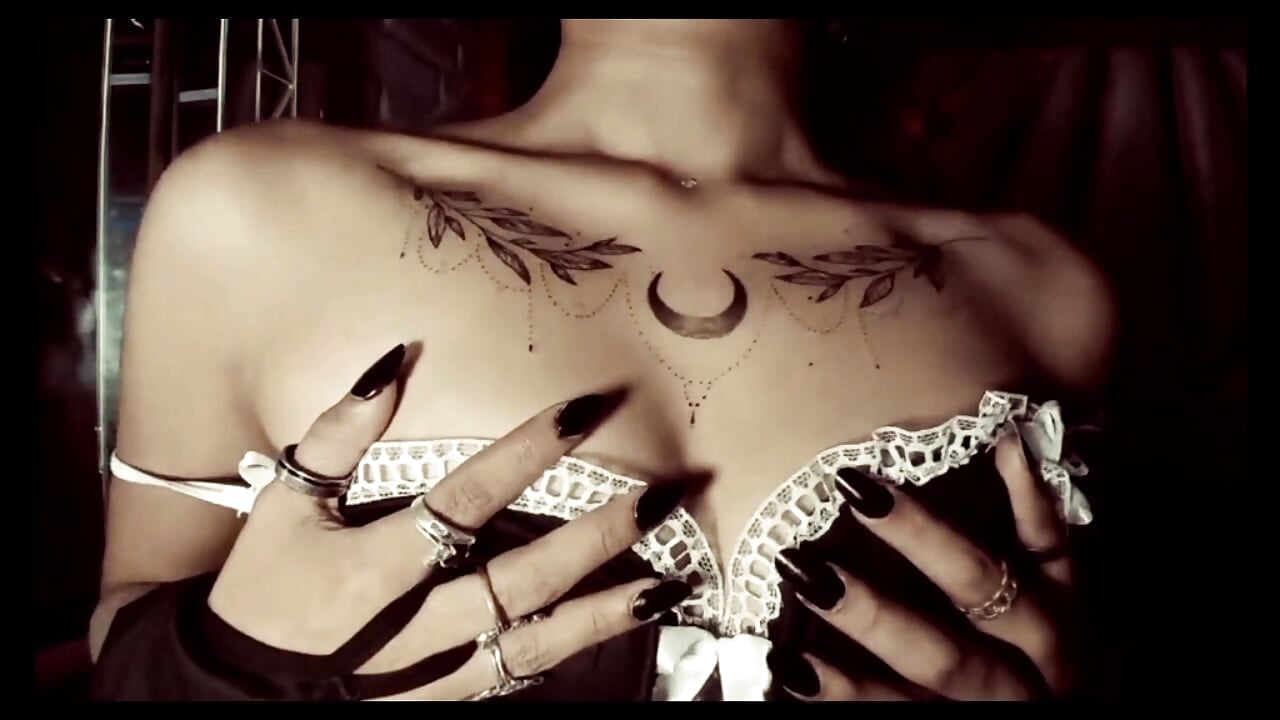 Touch me❤️‍🔥♡‧₊˚ - ক্যাম মডেল carolinerue-এর ভিডিও