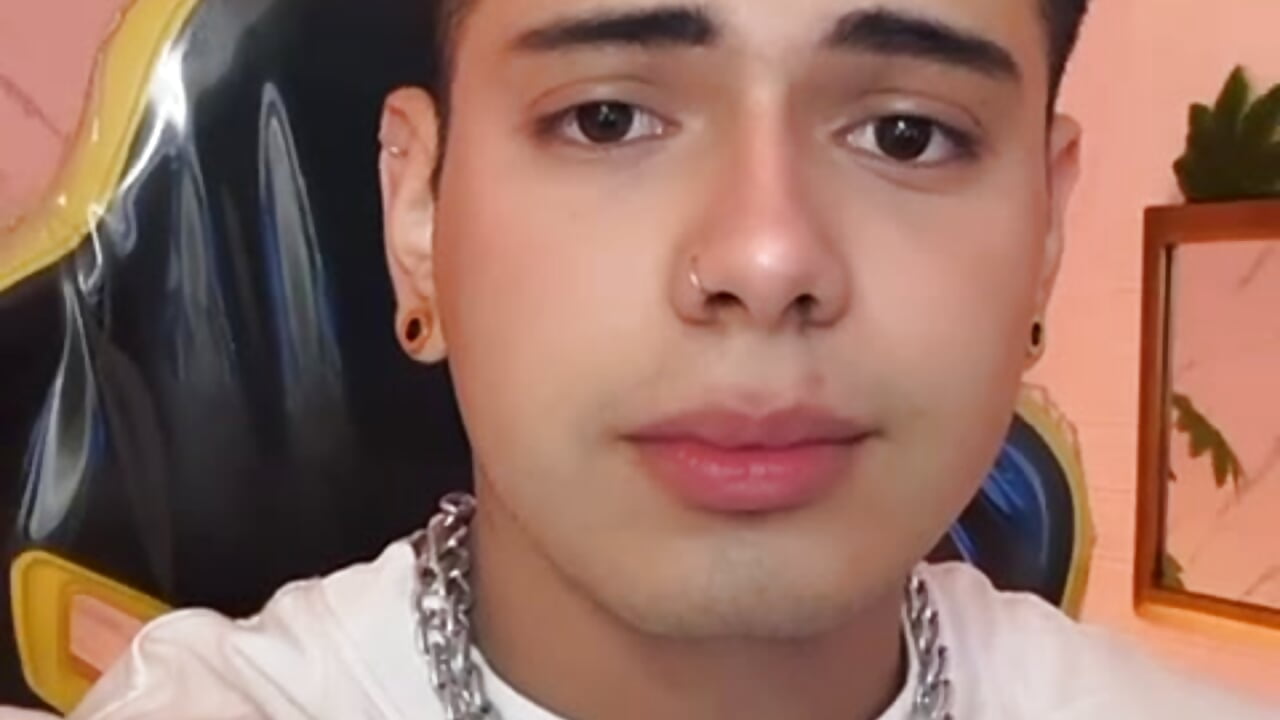 Sexy and strong boy - xKevyn 캠 모델의 동영상